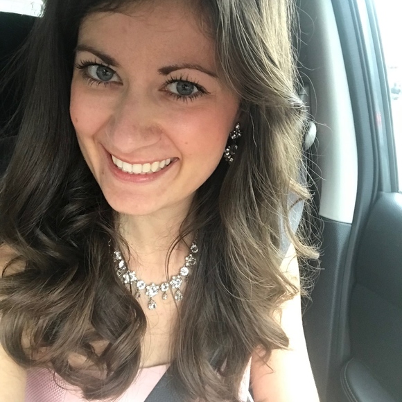 Meet your Posher, Christine - Picture 1 of 2